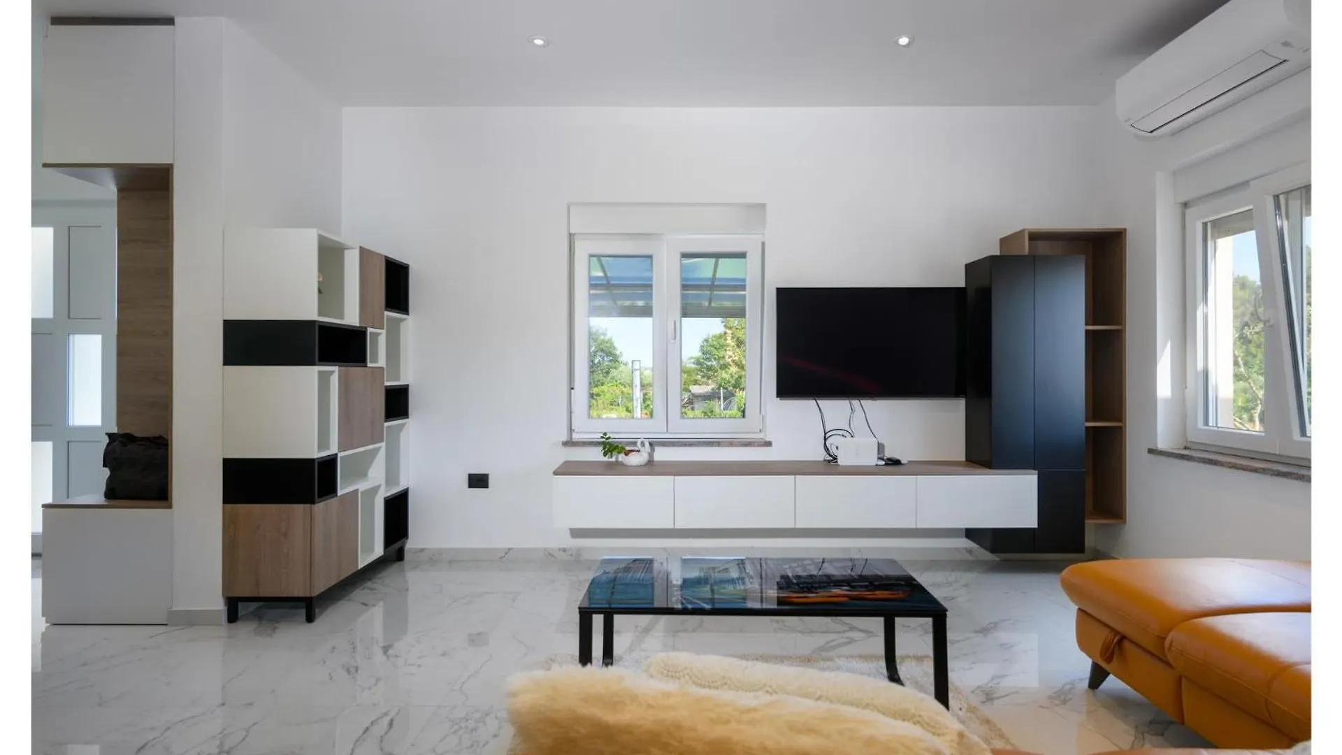 Cozy Home In Banjole With Outdoor Swimming Pool Vakantiehuis