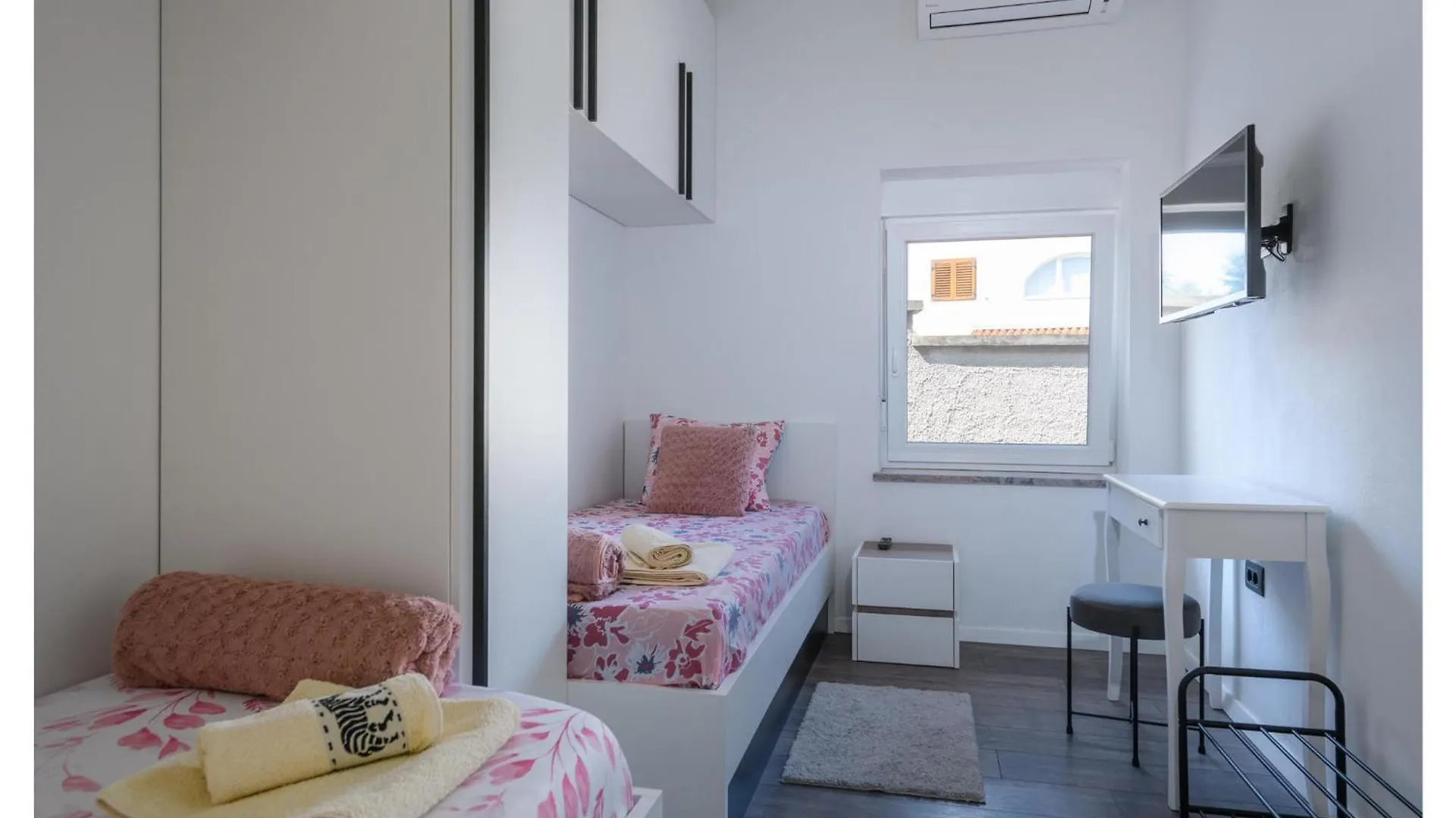 Cozy Home In Banjole With Outdoor Swimming Pool Holiday home